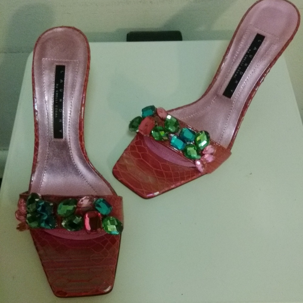 NEVER WORN! LAUNDRY JEWELED MULES